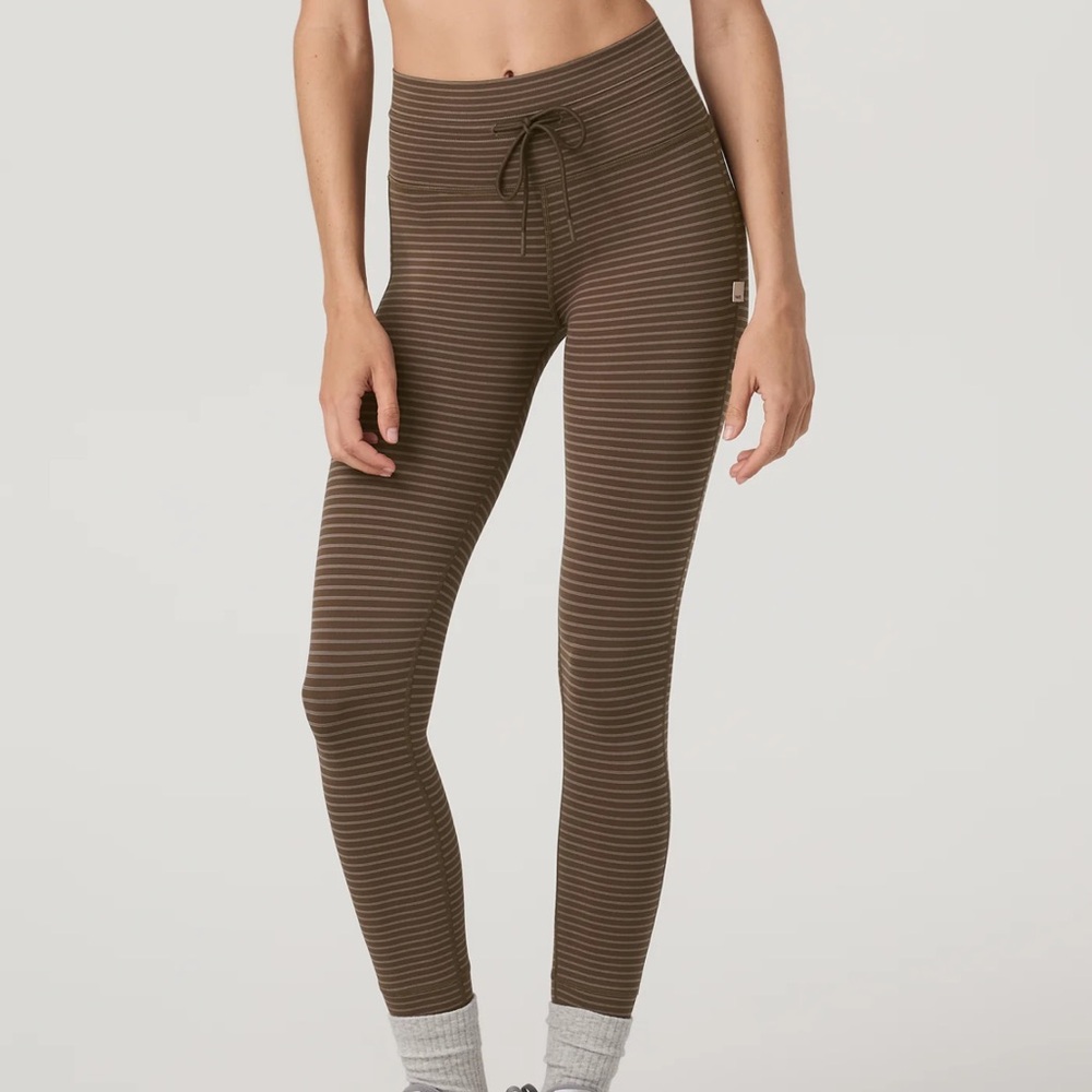 NWOT Vuori Daily Legging Espresso Stripe size S
